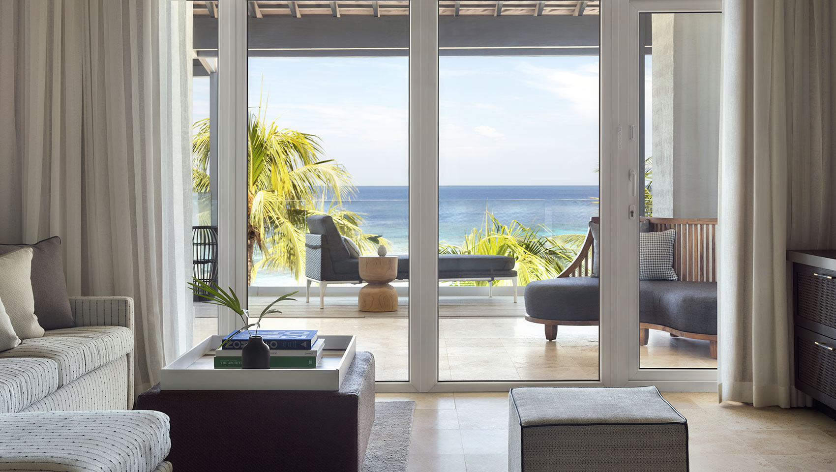 roatán villa suites with kitchen