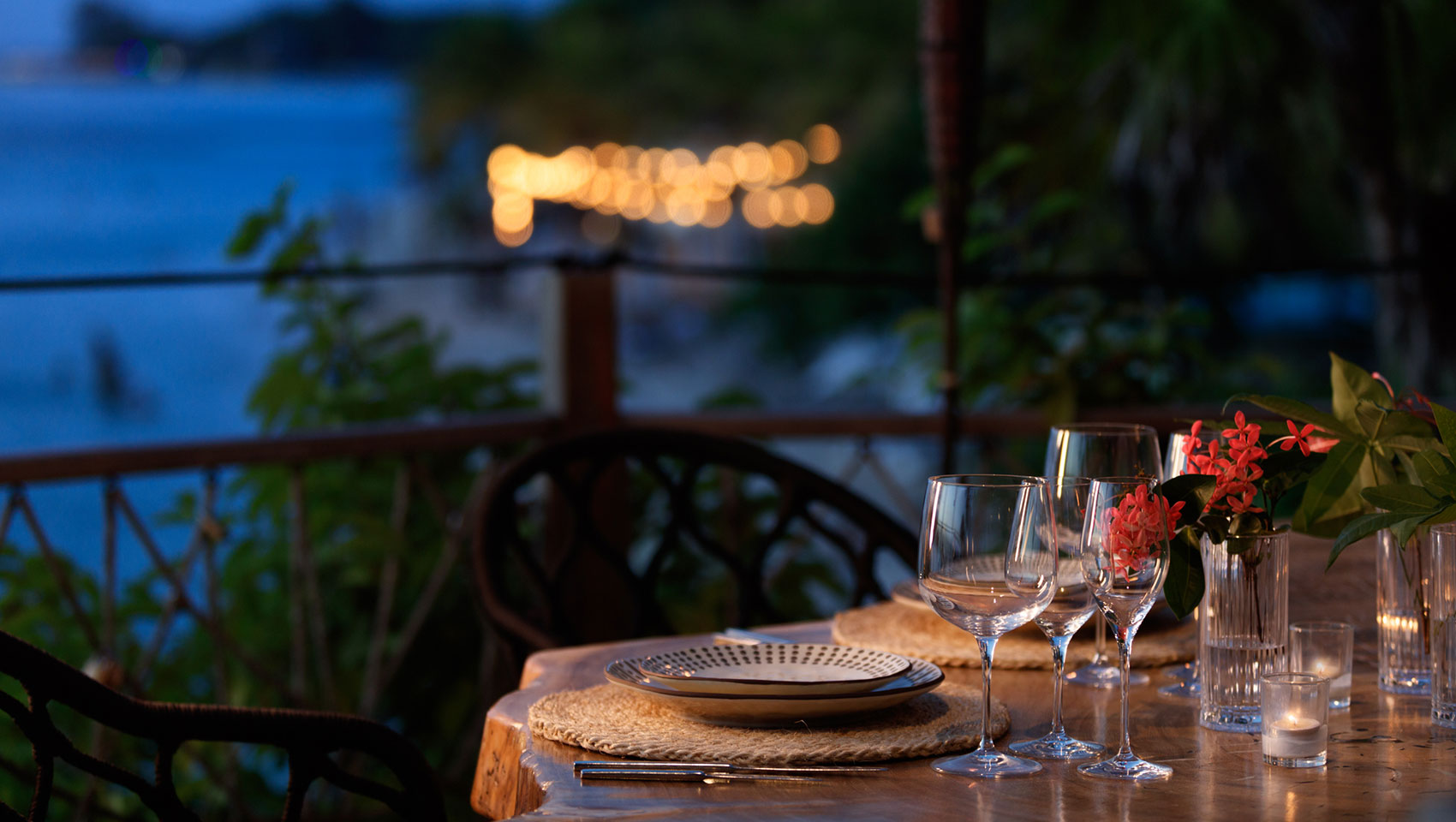 Green Flash Table night